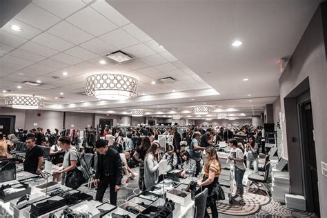 the sample sale guys fake
